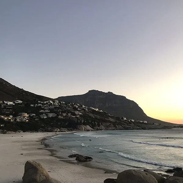 Un super couché de soleil sur Llanduno proche de Cape Town.